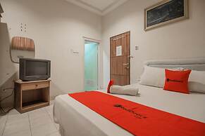 RedDoorz near Taman Bekapai 2