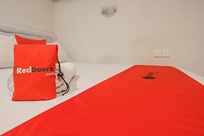 RedDoorz near Taman Bekapai 2