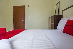 RedDoorz near Politeknik Negeri Medan