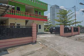 RedDoorz near Politeknik Negeri Medan