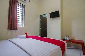 RedDoorz near Politeknik Negeri Medan