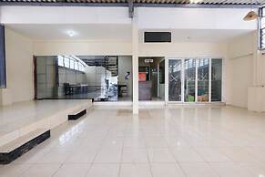 RedDoorz @ Jalan Setiabudi Semarang