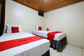 RedDoorz @ Jalan Setiabudi Semarang