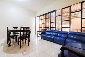 RedDoorz @ Jalan Setiabudi Semarang