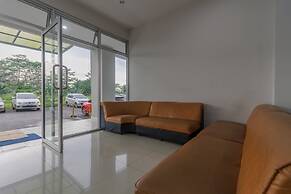 RedDoorz Apartment @ Dramaga Tower