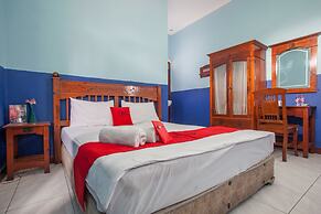 RedDoorz @ Genteng Surabaya 2