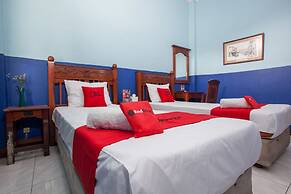 RedDoorz @ Genteng Surabaya 2