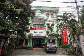 RedDoorz @ Genteng Surabaya 2