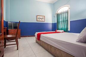 RedDoorz @ Genteng Surabaya 2