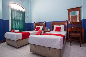 RedDoorz @ Genteng Surabaya 2