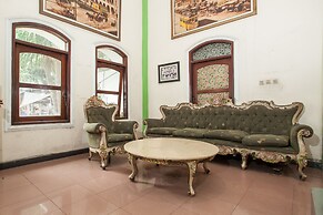 RedDoorz @ Genteng Surabaya 2