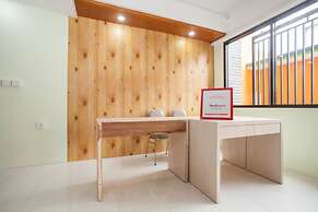 RedDoorz near Petra University 2