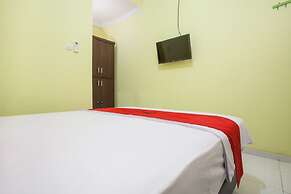 RedDoorz near Petra University 2