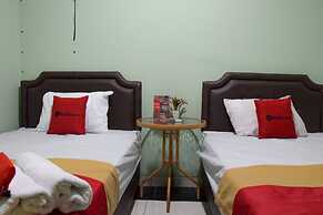 RedDoorz Syariah near DBL Arena 2