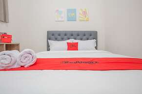 RedDoorz near Ciputra Golf Surabaya