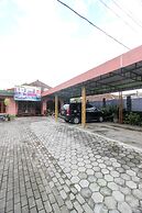 RedDoorz near Candi Ratu Boko