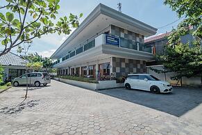 RedDoorz Syariah near Sepinggan Airport Balikpapan