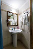 Akroyali Hotel & Villas