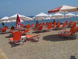 Akroyali Hotel & Villas