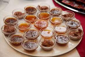 Akroyali Hotel & Villas