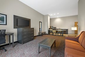 B/W Plus Elizabethtown Inn & Suites