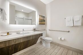 B/W Plus Elizabethtown Inn & Suites