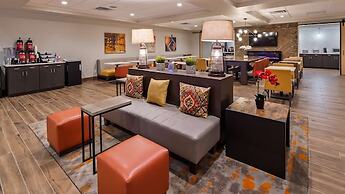 B/W Plus Elizabethtown Inn & Suites