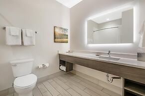 B/W Plus Elizabethtown Inn & Suites