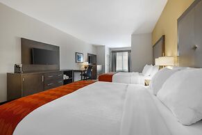 B/W Plus Elizabethtown Inn & Suites