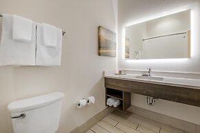 B/W Plus Elizabethtown Inn & Suites