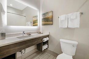 B/W Plus Elizabethtown Inn & Suites