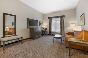 B/W Plus Elizabethtown Inn & Suites