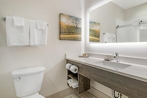 B/W Plus Elizabethtown Inn & Suites