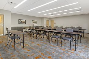 B/W Plus Elizabethtown Inn & Suites