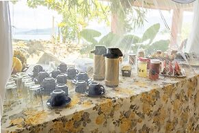 Pousada Sobre As Ondas De Picinguaba