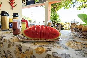 Pousada Sobre As Ondas De Picinguaba