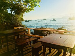 Pousada Sobre As Ondas De Picinguaba