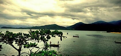 Pousada Sobre As Ondas De Picinguaba