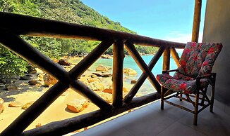 Pousada Sobre As Ondas De Picinguaba