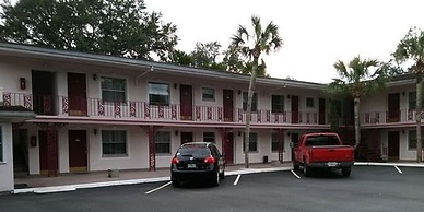 Carriage Inn Motel