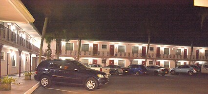 Carriage Inn Motel