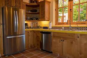 Casa Linda 2 BR by Casago