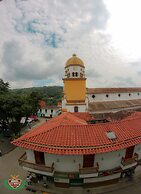 Hotel & Restaurante La Roca