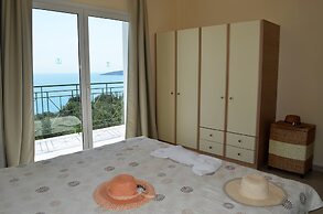 Georgia & Eri Villas