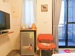 Seeing Nantai Holiday Apartment