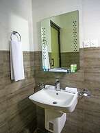 Royal Mansions Grand Luxury Villas