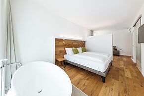 Alea Garda Lake Suite