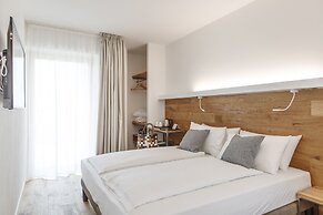 Alea Garda Lake Suite