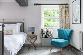 The Hideaway & Spa Terrace at Tregoose Old Mill