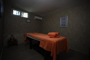 Can Garden Beach Hotel